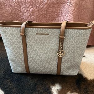 Michael Kors large tote & matching wallet